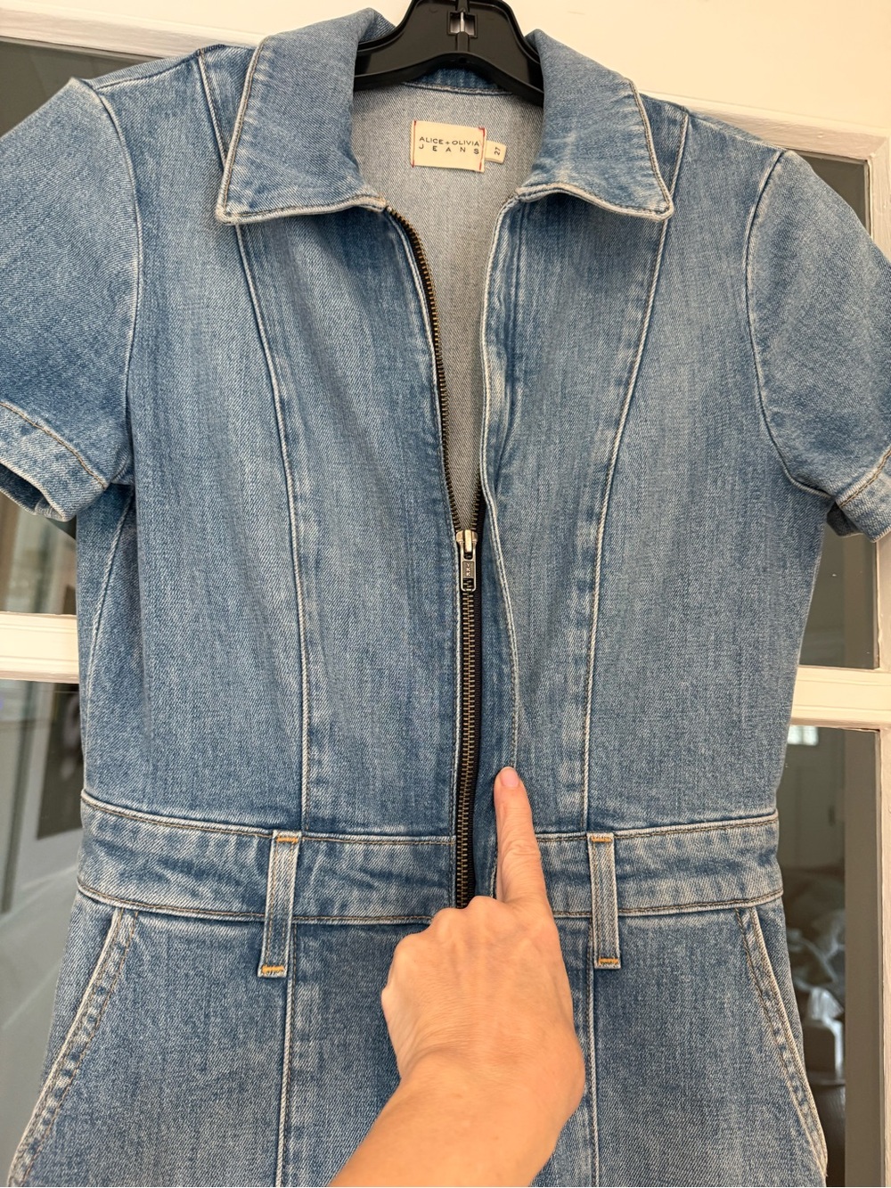 Alice + Olivia “Gorgeous” Denim Jumpsuit w Raw Hem, Size 27 - Picture 5 of 12